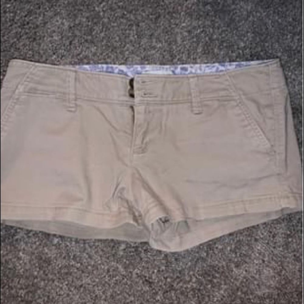American Eagle Light Khaki Shorts